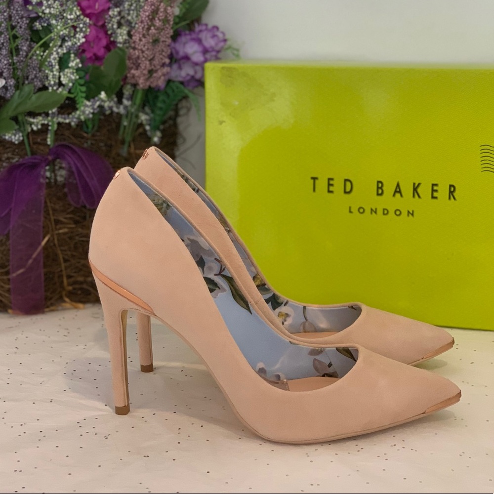 Ted Baker Kawaa Pink Suede Pumps Size 9 NWT